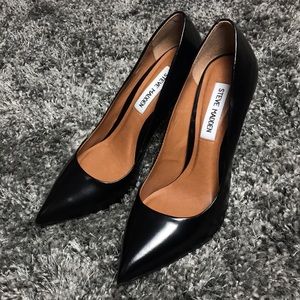 Steve Madden Size 7 Black Pointed Pumps